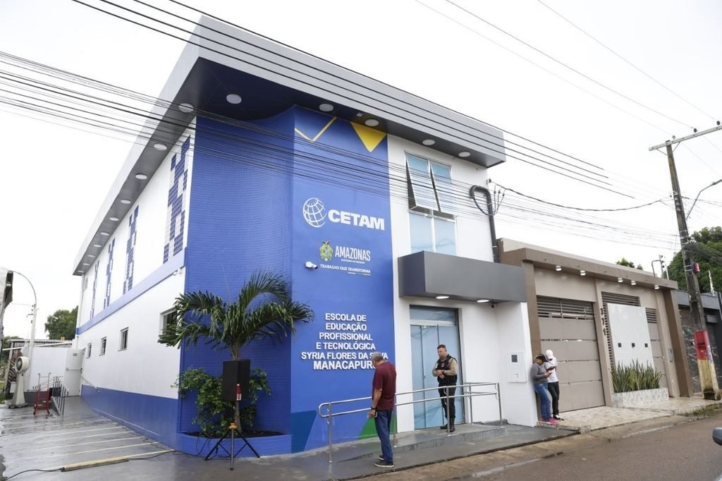 Governo do Amazonas expande educação profissionalizante e soma mais de 175 mil vagas em 2026