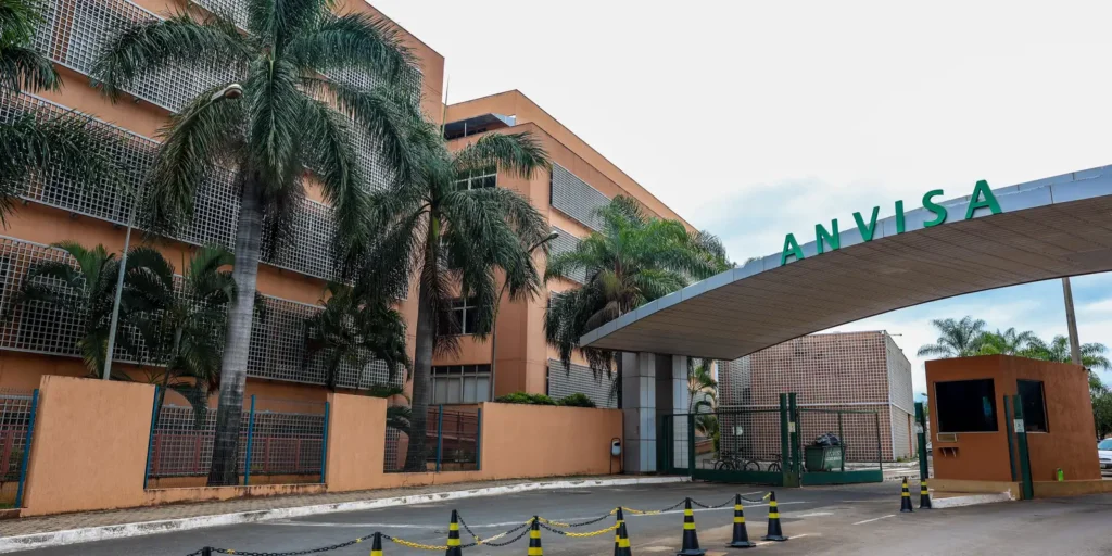 Anvisa proíbe venda de picolé com melatonina e suplemento de proteína